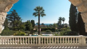 magnifique-maison-en-pierres-pres-de-la-mer-a-cannes-13