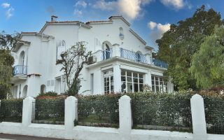 38c4284f-ecd6-40b5-9a44-48a485b3e3ee