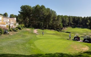 belle-villa-jumelee-dans-un-domaine-de-golf-1