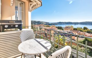 villefranche-sur-mer-appartement-3-pieces-de-87m-a-vendre-balcon-plein-sud-tres-jolie-vue-mer-renove-parking-et-cave-18